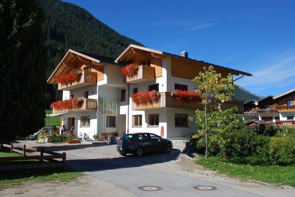 Haus Kargruber Lägenhet Santa Maddalena in Casies Exteriör bild